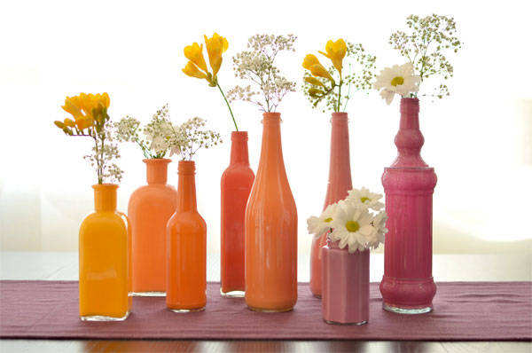 Beaujolais : Transformer vos bouteilles de verre en décoration DIY - Hestia  gestion immobilière