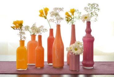 Créez des Vases Décoratifs en Transformant des Bouteilles de Verre