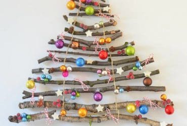 Sapin de Noël DIY avec des Branches d'Arbre