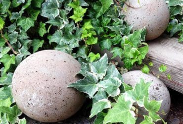 Boules décoratives en béton pour le jardin