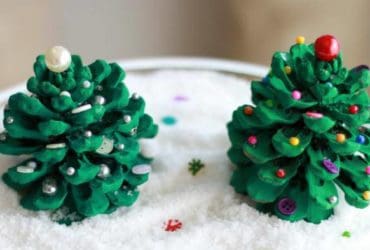 Transformez des Pommes de Pin en Mini Arbres Décoratifs pour Noël