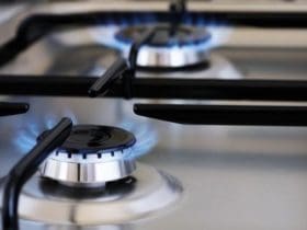 Comment nettoyer les brûleurs à gaz de la cuisinière ?