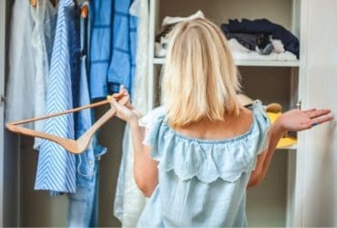 8 astuces de rangement quand on a un petit dressing