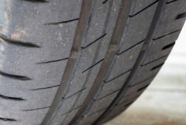 Voiture : comment vérifier l'usure des pneus?