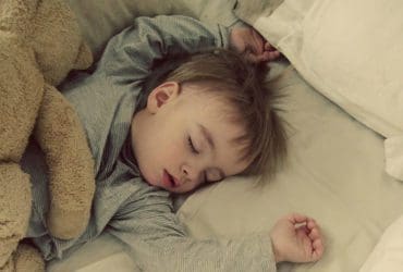 Apprendre à un enfant à dormir dans son lit