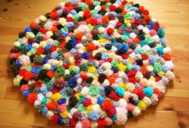 Tapis de pompons