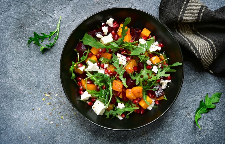 Salade croquante de légumes et feta